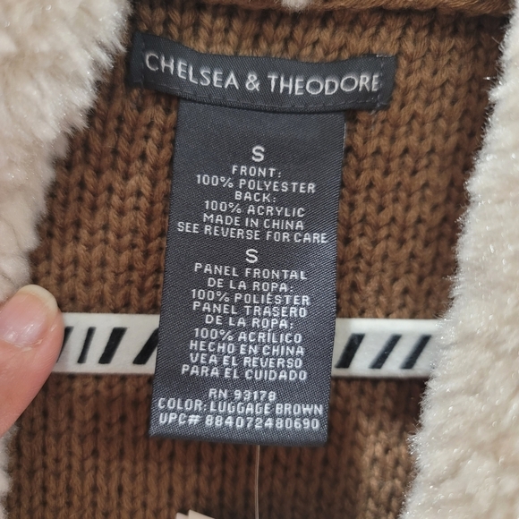NWT Chelsea & Theodore Faux Fur Vest - S - Picture 5 of 8